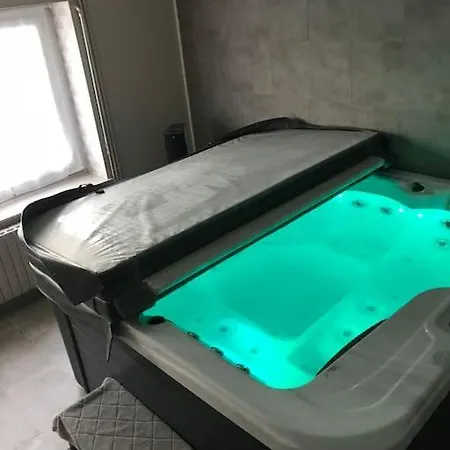 Maison Avec Jacuzzi Privatif * Saint-Aybert