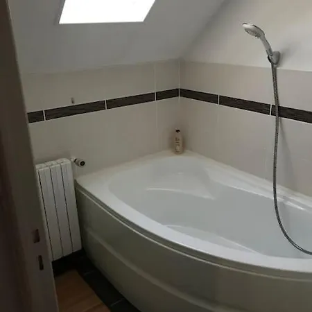 Maison Avec Jacuzzi Privatif 康布雷